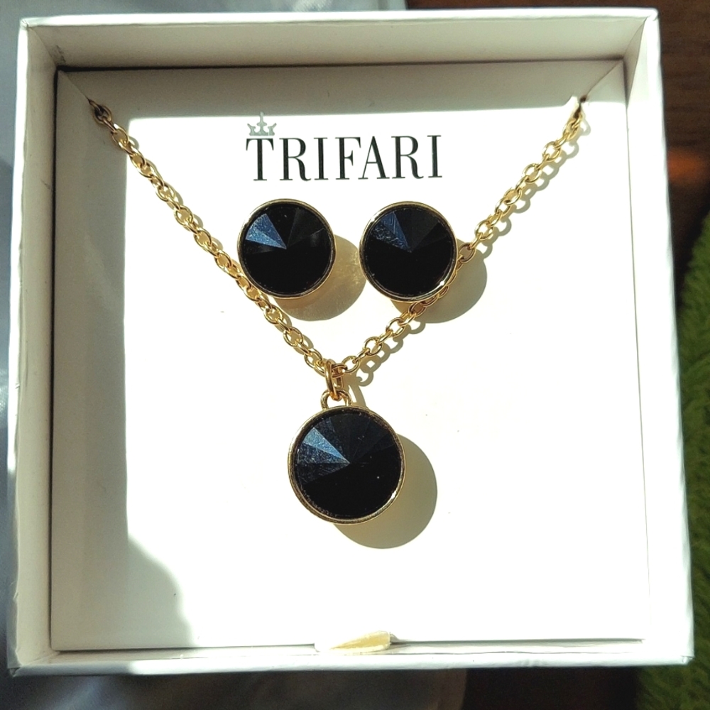 Crown Trifari Necklace and Earrings Set with Black Rivoli Stones